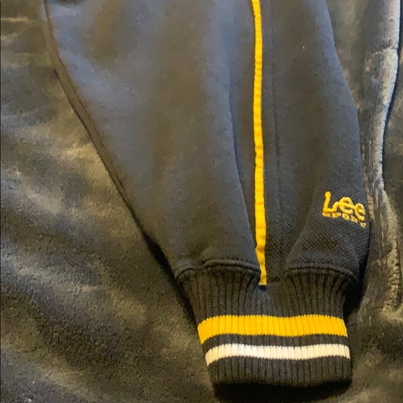 Pittsburgh Steelers Sweatshirt - Picture 2 of 3